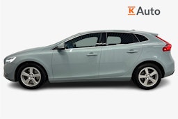 sininen Volvo V40 2017 kuva 6.