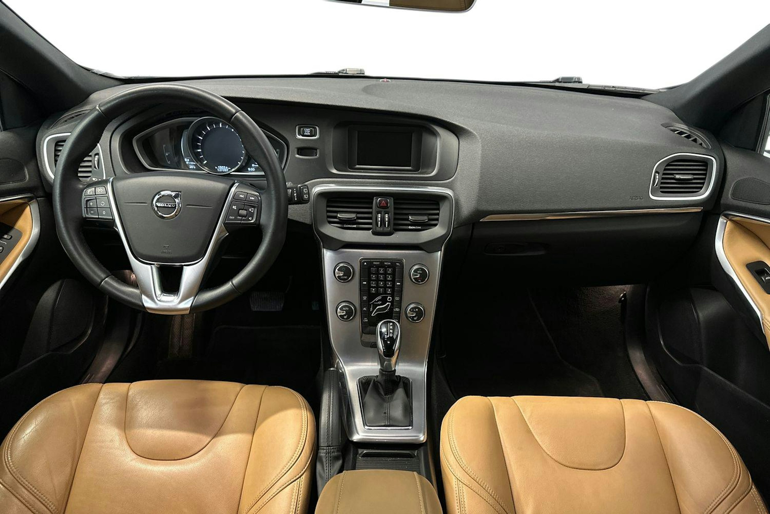 sininen Volvo V40 2017 kuva 9.