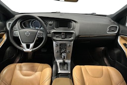 sininen Volvo V40 2017 kuva 9.