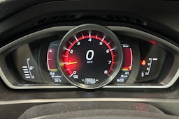 sininen Volvo V40 2017 kuva 18.