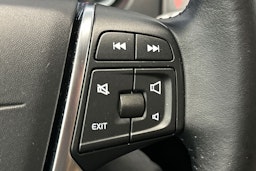 sininen Volvo V40 2017 kuva 24.