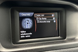 sininen Volvo V40 2017 kuva 25.