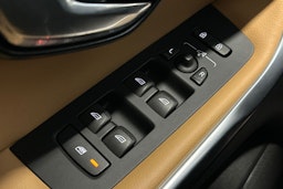 sininen Volvo V40 2017 kuva 27.