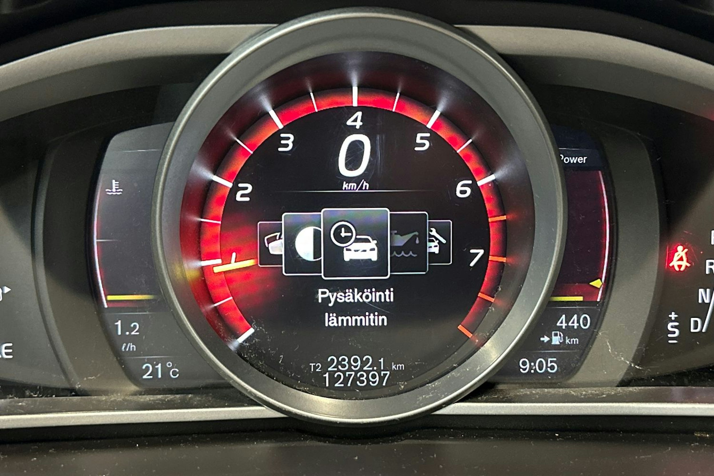 sininen Volvo V40 2017 kuva 28.