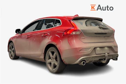 punainen Volvo V40 2017 kuva 2.