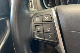 ruskea (beige) Volvo V40 2017 kuva 14.