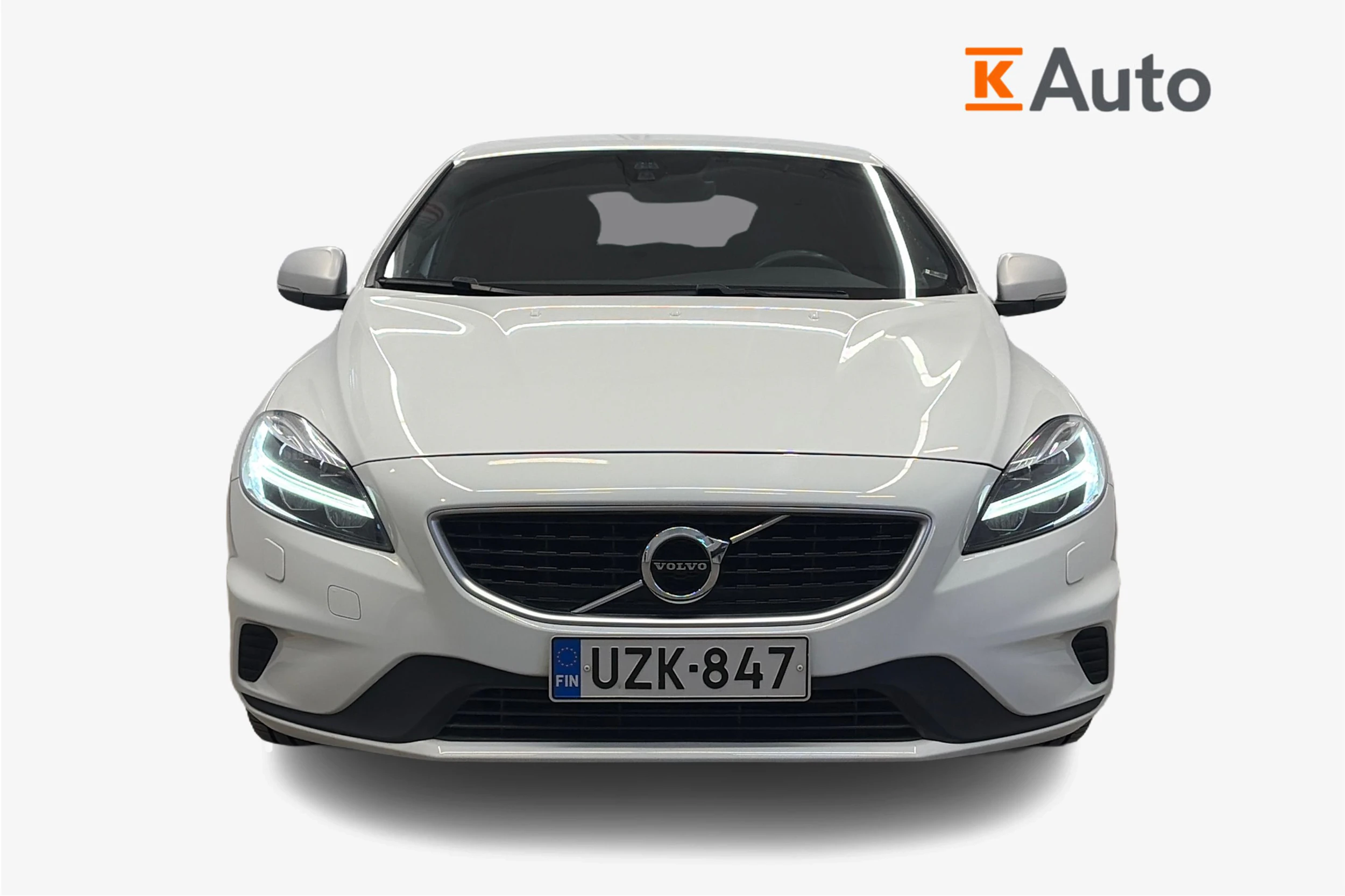 valkoinen Volvo V40 2017 kuva 4.