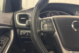 valkoinen Volvo V40 2017 kuva 12.