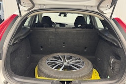 harmaa Volvo V40 2017 kuva 10.