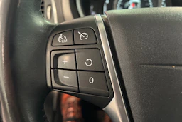 musta Volvo V40 2017 kuva 15.
