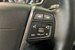 musta Volvo V40 2017 kuva 16.