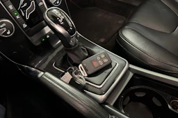 musta Volvo V40 2017 kuva 18.