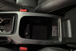 musta Volvo V40 2017 kuva 19.