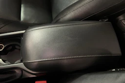musta Volvo V40 2017 kuva 20.