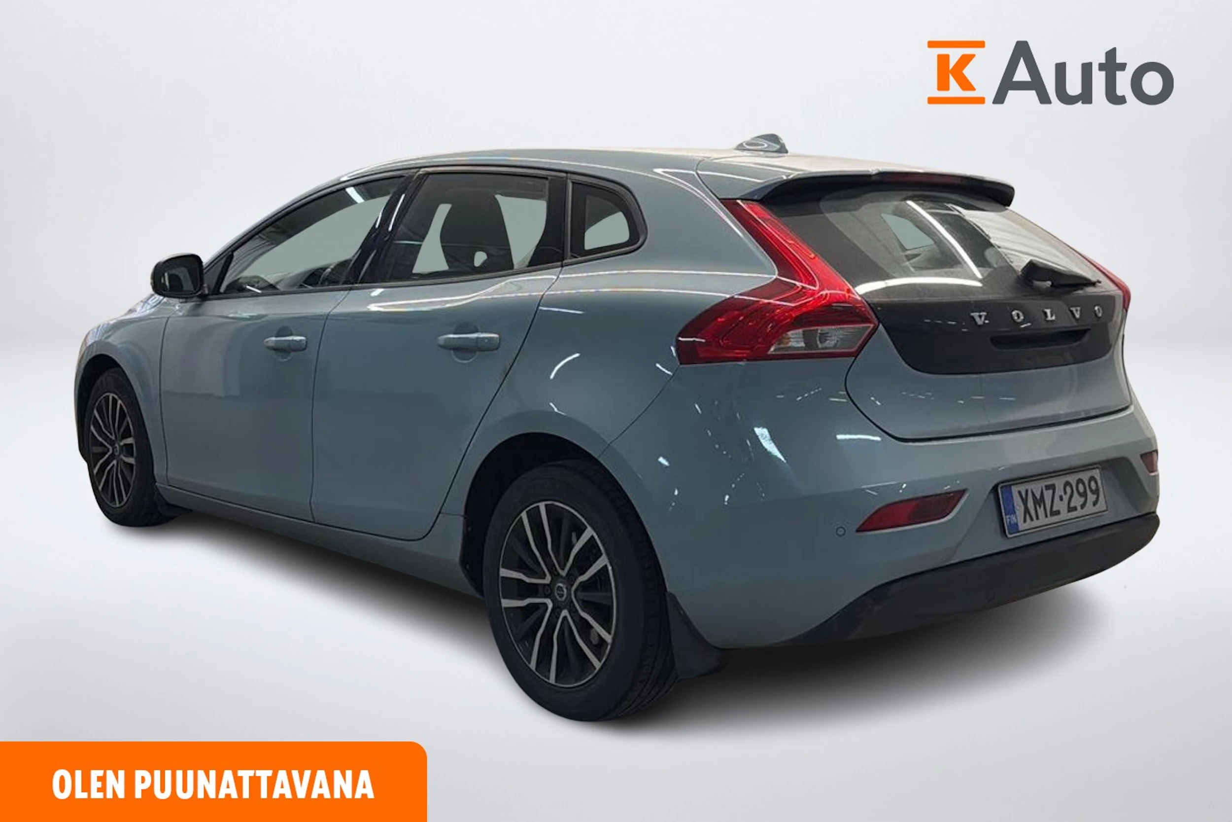 sininen Volvo V40 2017 kuva 2.