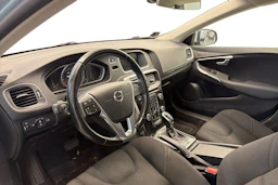 sininen Volvo V40 2017 kuva 3.