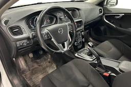 valkoinen Volvo V40 2017 kuva 3.