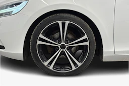valkoinen Volvo V40 2017 kuva 9.
