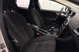 valkoinen Volvo V40 2017 kuva 11.