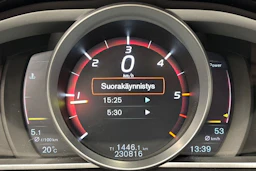 valkoinen Volvo V40 2017 kuva 18.