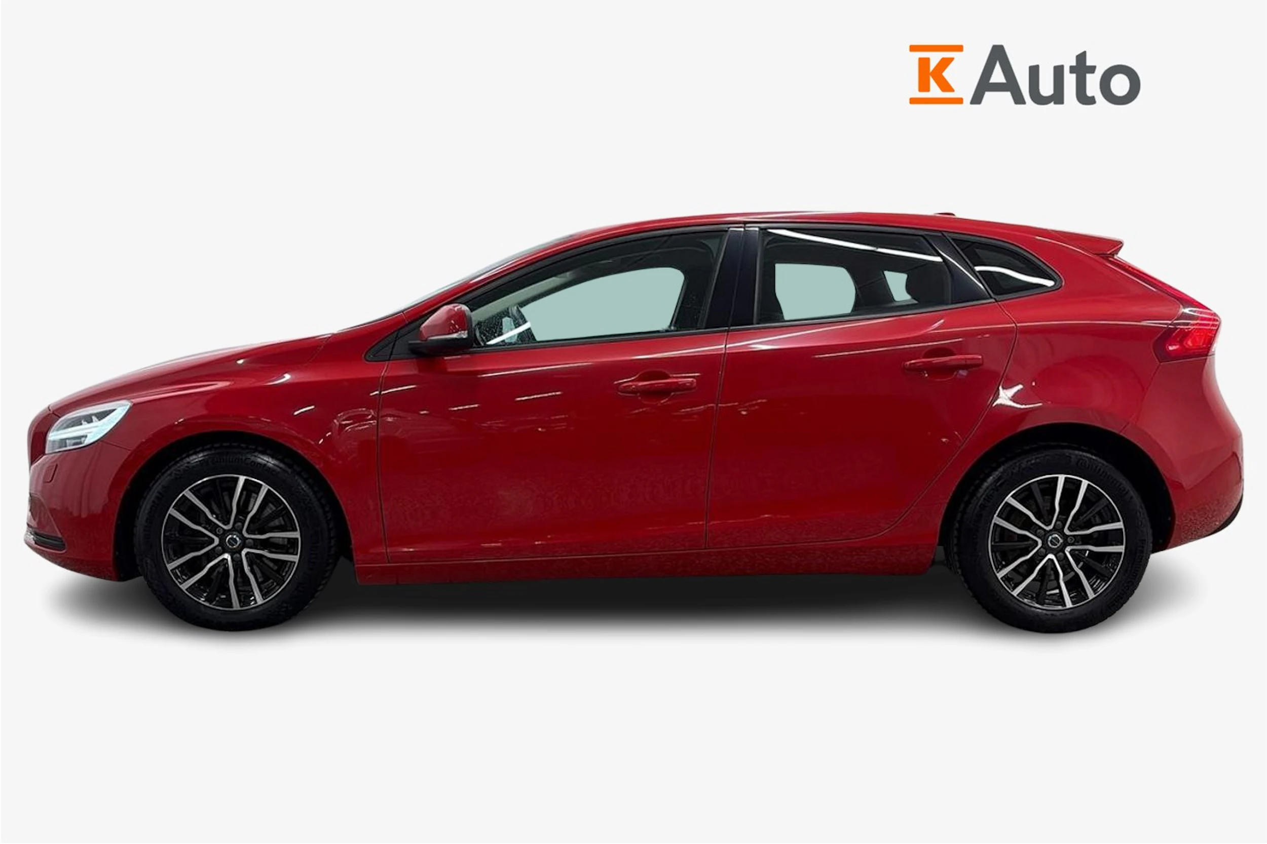Punainen Volvo V40 2018 kuva 5.
