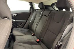 Punainen Volvo V40 2018 kuva 8.