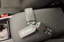 Punainen Volvo V40 2018 kuva 20.