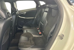 valkoinen Volvo V40 2018 kuva 8.