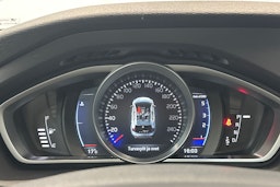 valkoinen Volvo V40 2018 kuva 12.