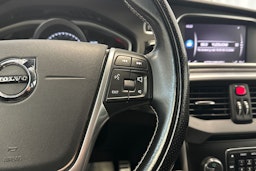 valkoinen Volvo V40 2018 kuva 14.