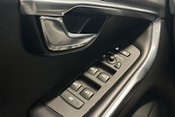 valkoinen Volvo V40 2018 kuva 20.