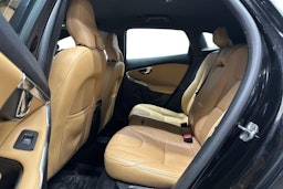 musta Volvo V40 2018 kuva 8.