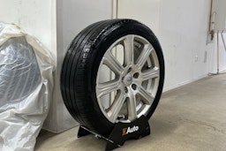 musta Volvo V40 2018 kuva 10.