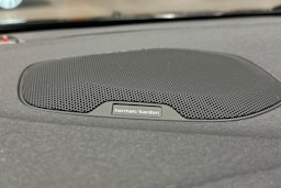 musta Volvo V40 2018 kuva 15.