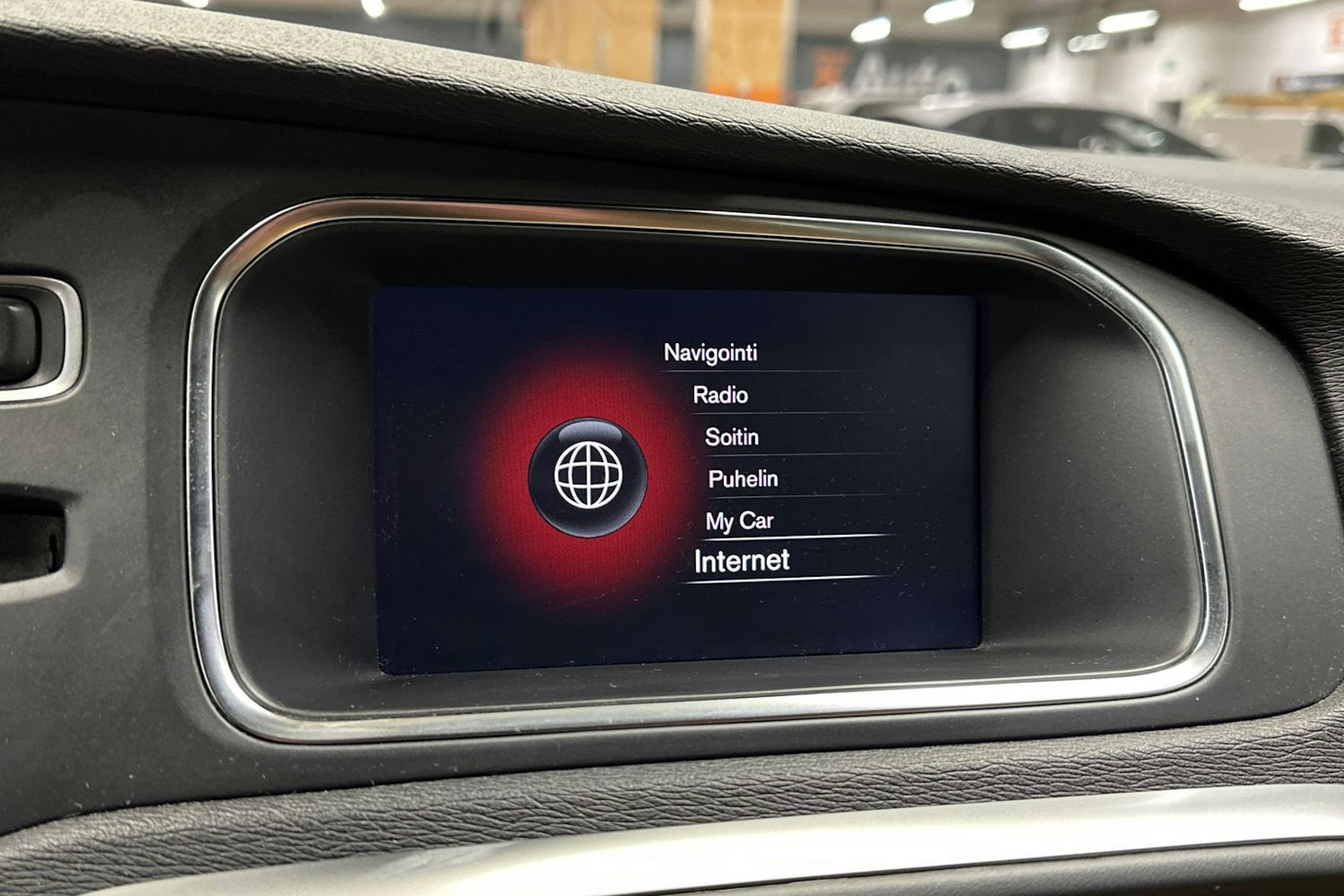 musta Volvo V40 2018 kuva 18.