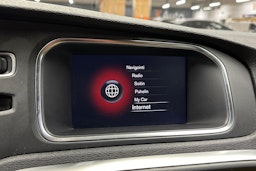 musta Volvo V40 2018 kuva 18.