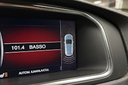 musta Volvo V40 2018 kuva 19.