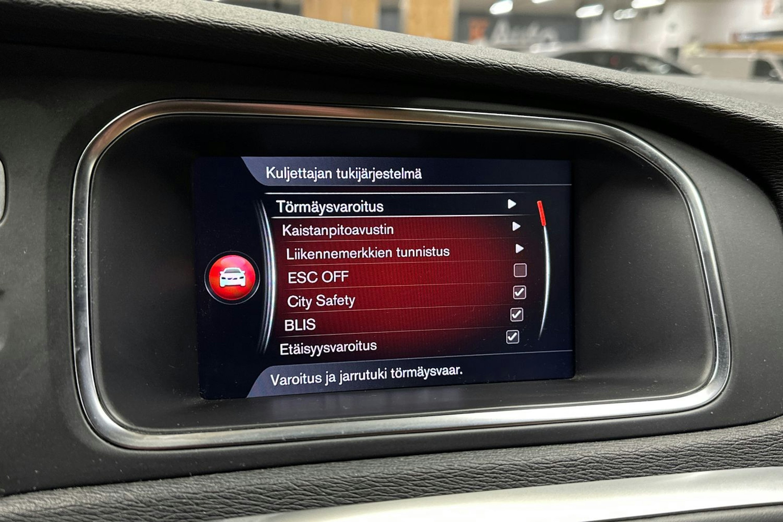 musta Volvo V40 2018 kuva 20.