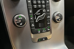 musta Volvo V40 2018 kuva 22.