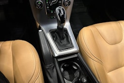 musta Volvo V40 2018 kuva 23.