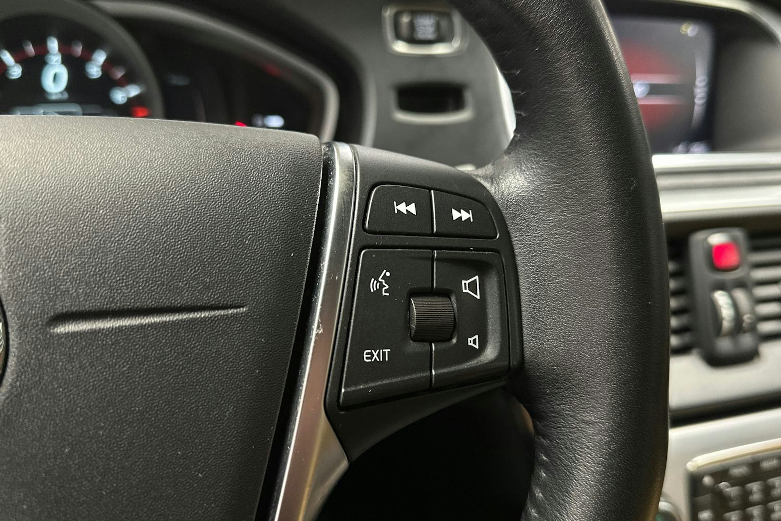 musta Volvo V40 2018 kuva 27.