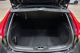 musta Volvo V40 2018 kuva 30.