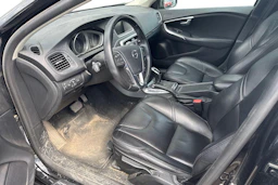musta Volvo V40 2018 kuva 3.