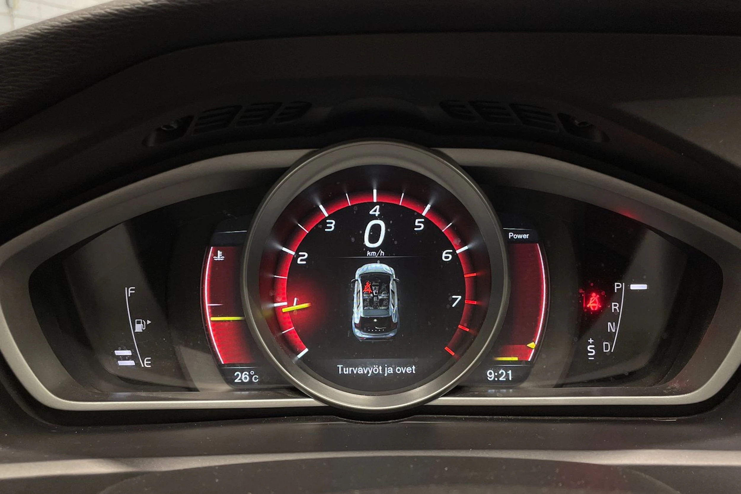 musta Volvo V40 2018 kuva 13.
