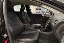 musta Volvo V40 2018 kuva 20.