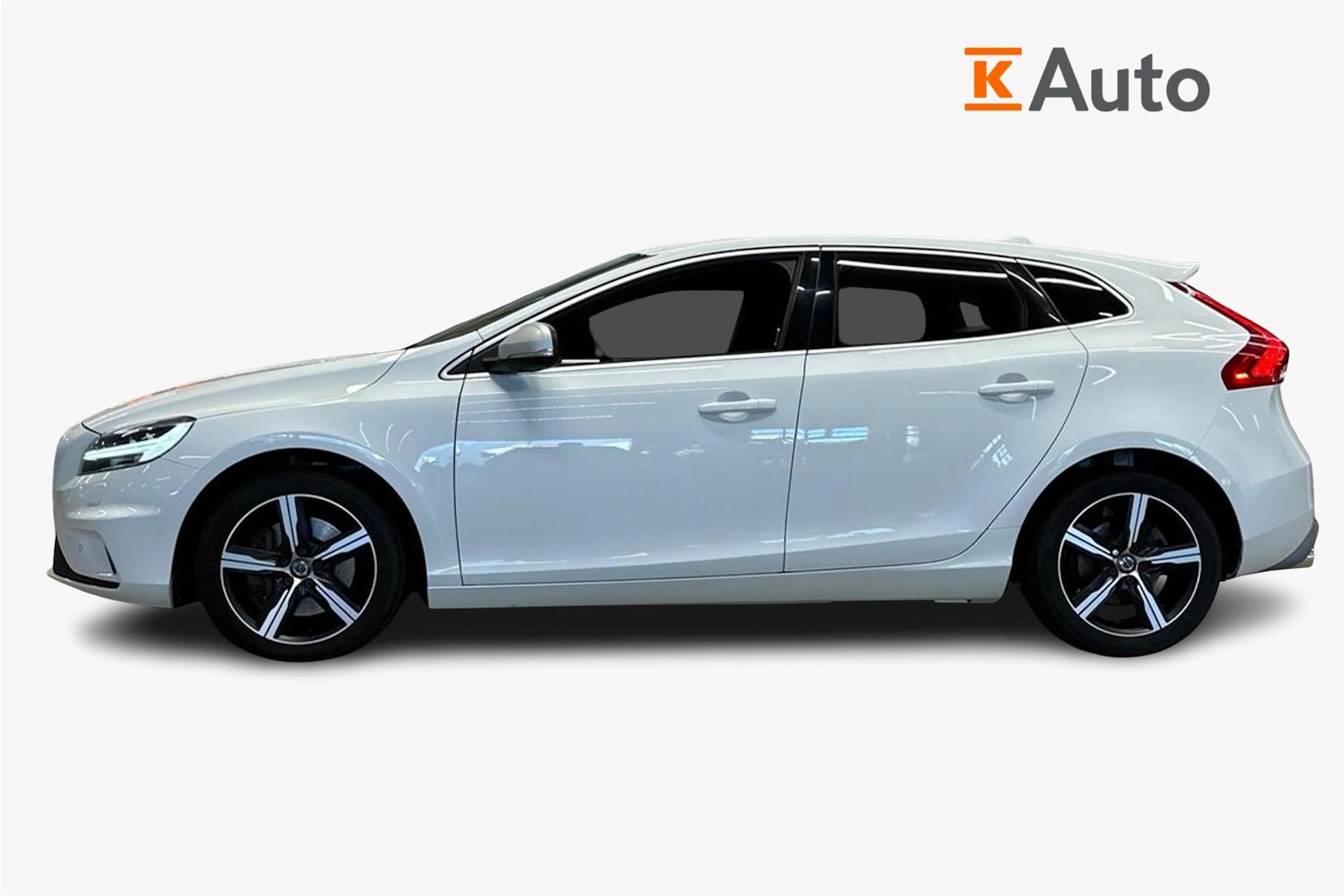 valkoinen Volvo V40 2018 kuva 5.