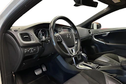 valkoinen Volvo V40 2018 kuva 6.