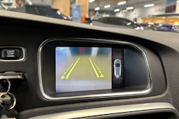 valkoinen Volvo V40 2018 kuva 13.