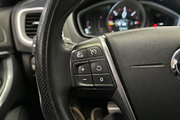 valkoinen Volvo V40 2018 kuva 18.
