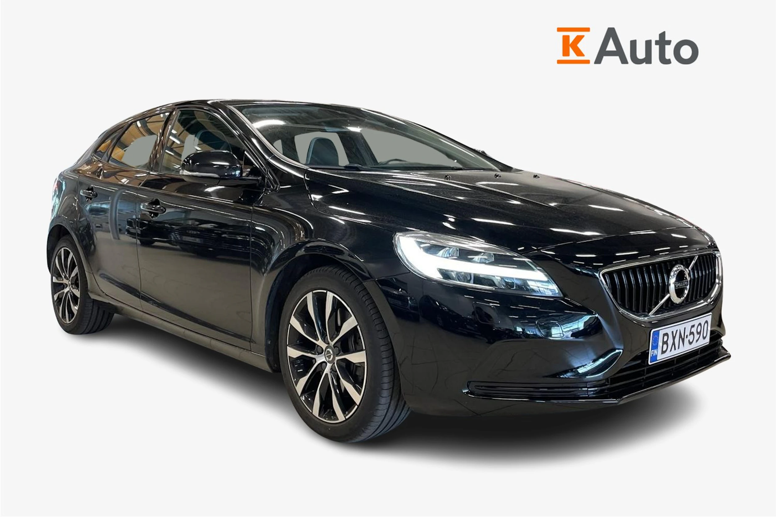 musta Volvo V40 2019 kuva 1.